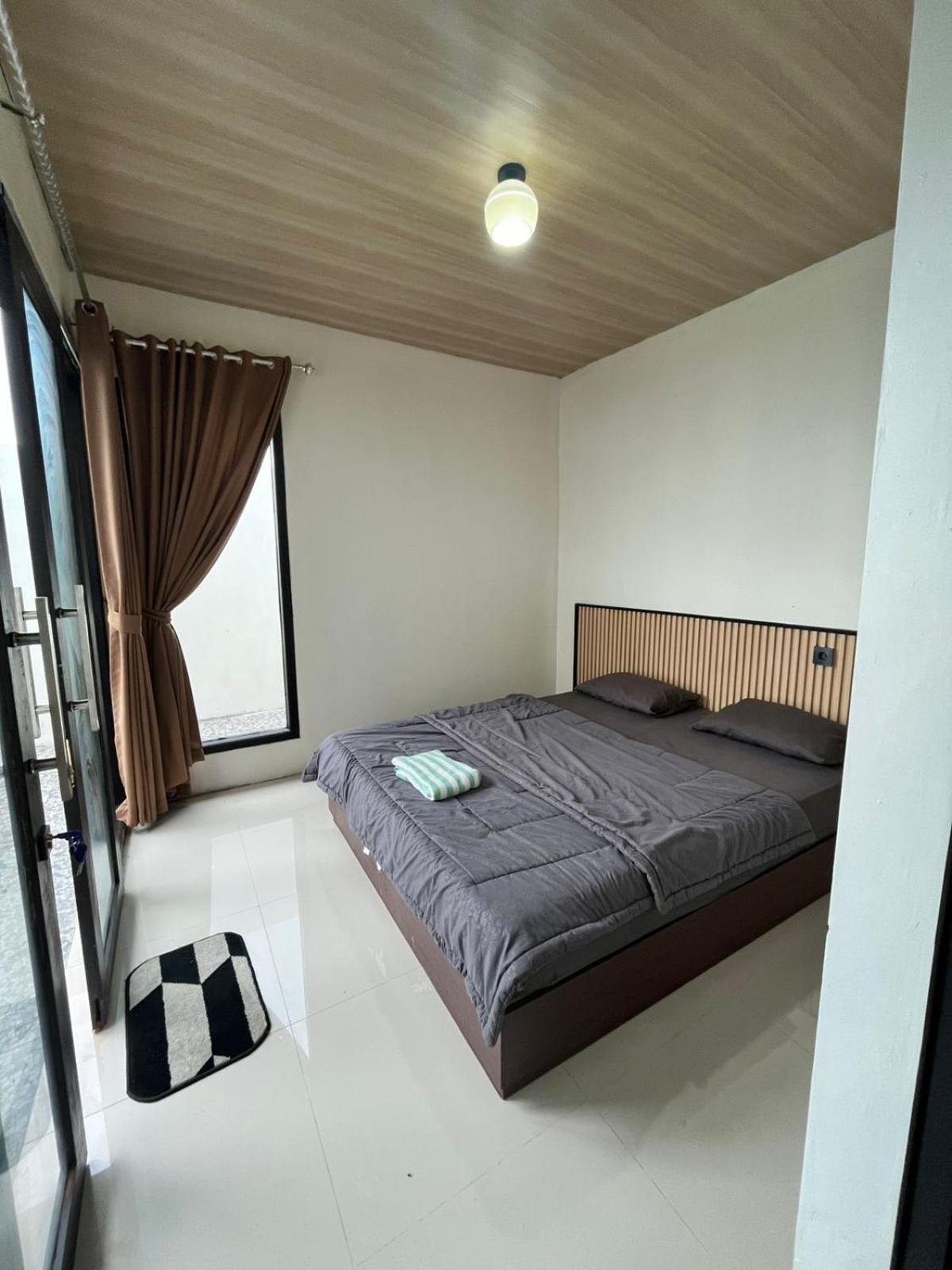Villa Bintang Sikunir 2 โวโนโซโบ ภายนอก รูปภาพ